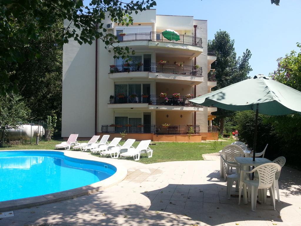 Club Topaz Apartments Neptun Extérieur photo