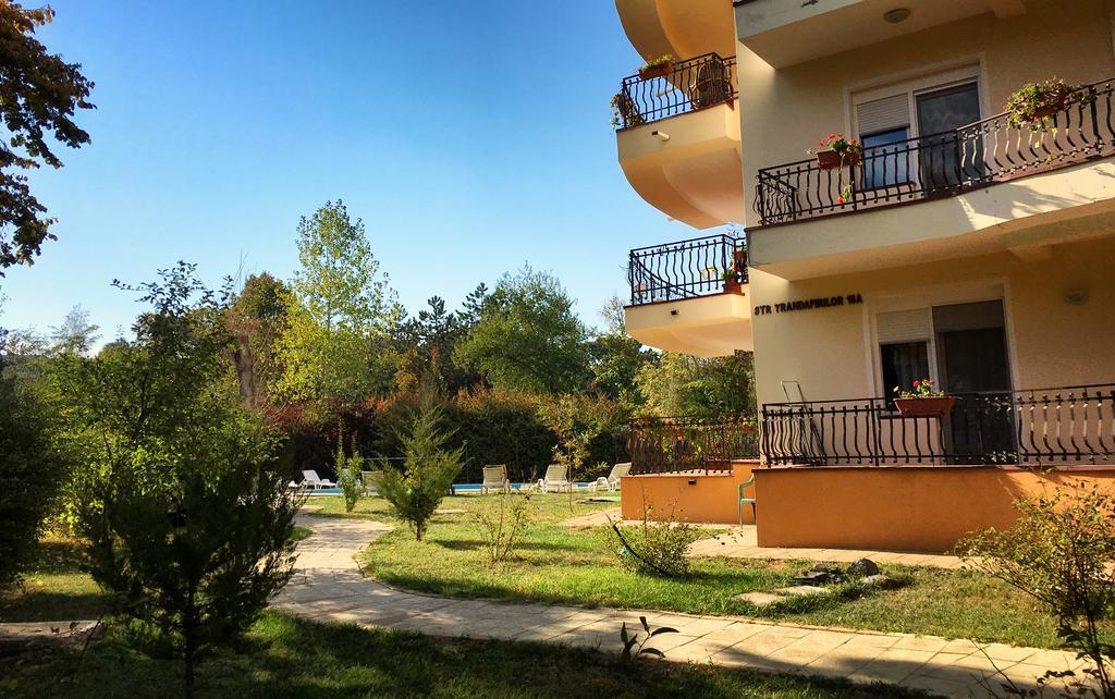 Club Topaz Apartments Neptun Extérieur photo