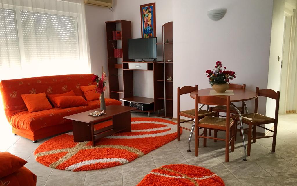 Club Topaz Apartments Neptun Extérieur photo