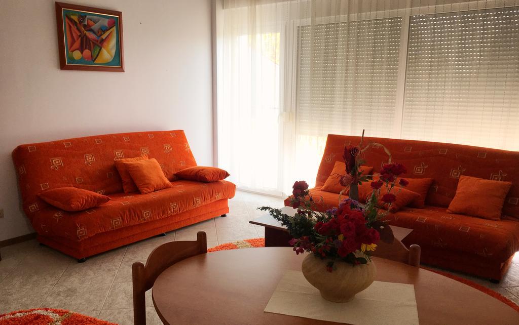 Club Topaz Apartments Neptun Extérieur photo