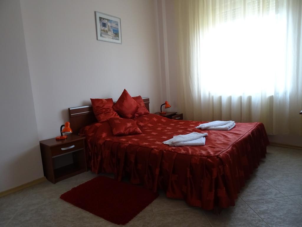 Club Topaz Apartments Neptun Extérieur photo