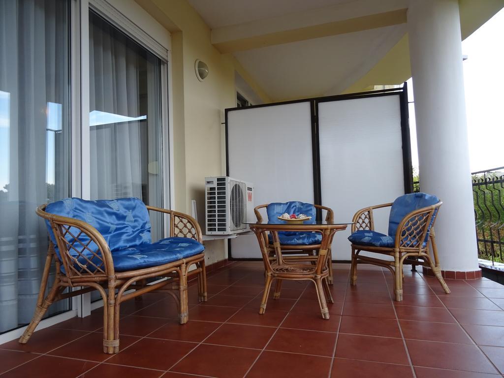 Club Topaz Apartments Neptun Extérieur photo
