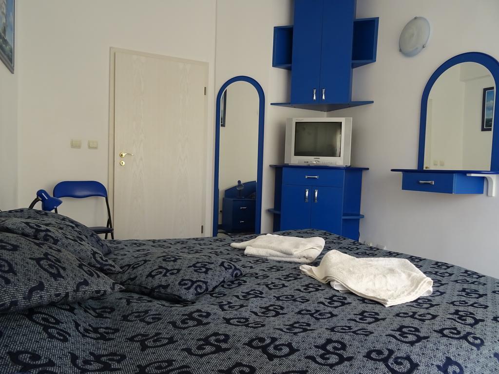 Club Topaz Apartments Neptun Extérieur photo