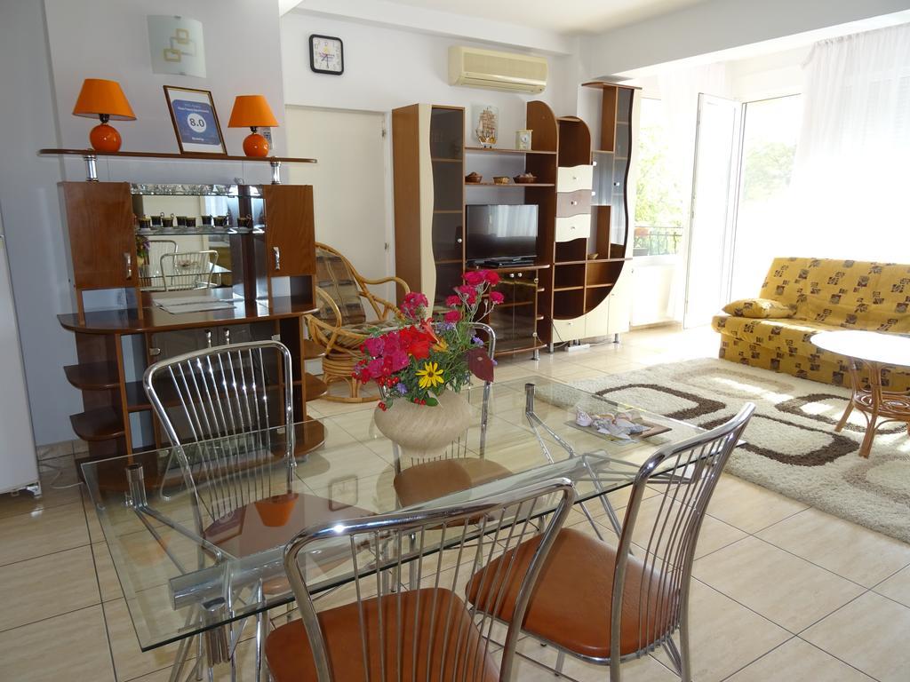 Club Topaz Apartments Neptun Extérieur photo