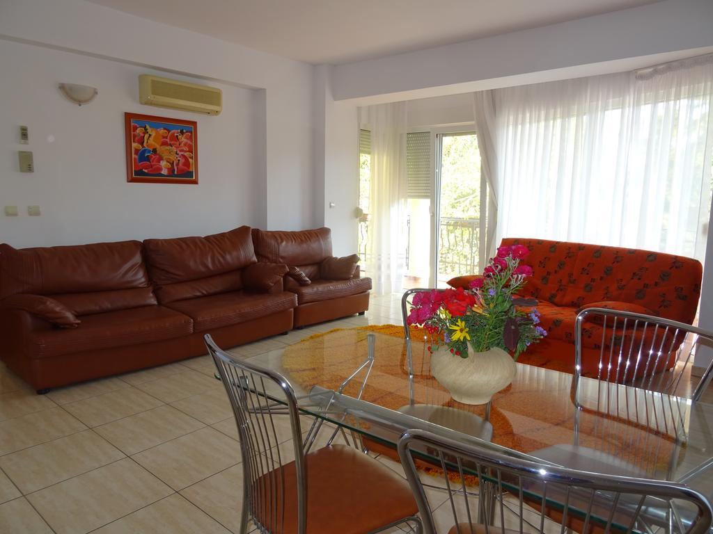 Club Topaz Apartments Neptun Extérieur photo