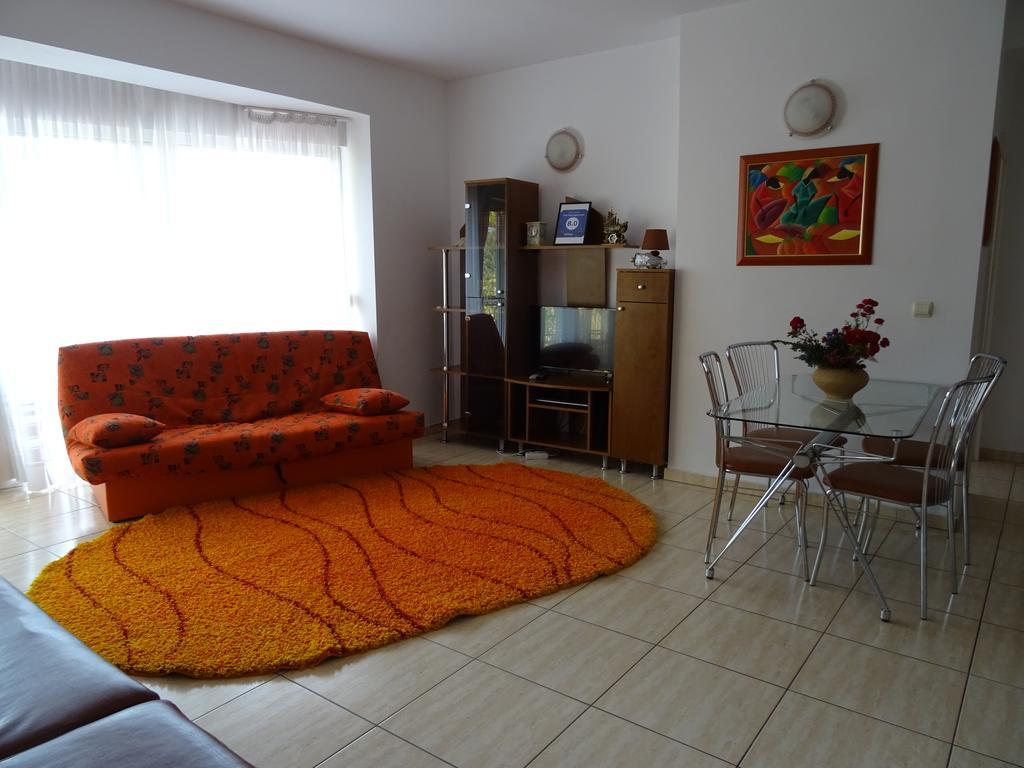Club Topaz Apartments Neptun Extérieur photo