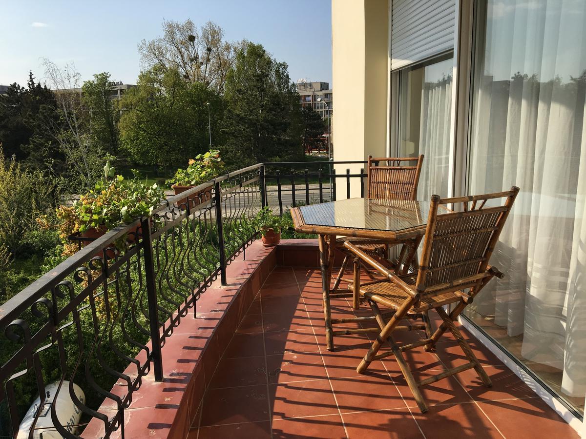 Club Topaz Apartments Neptun Extérieur photo