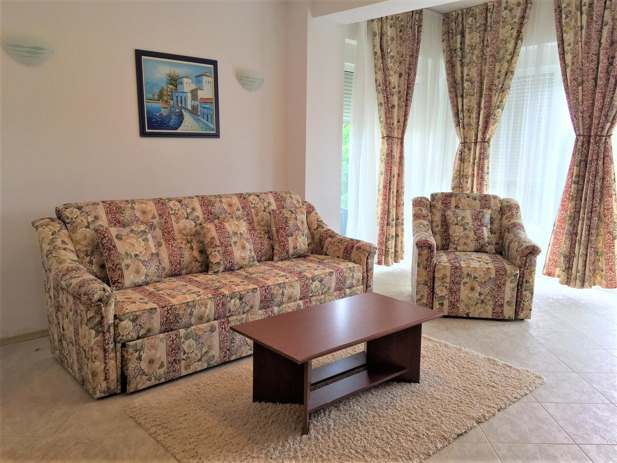 Club Topaz Apartments Neptun Extérieur photo